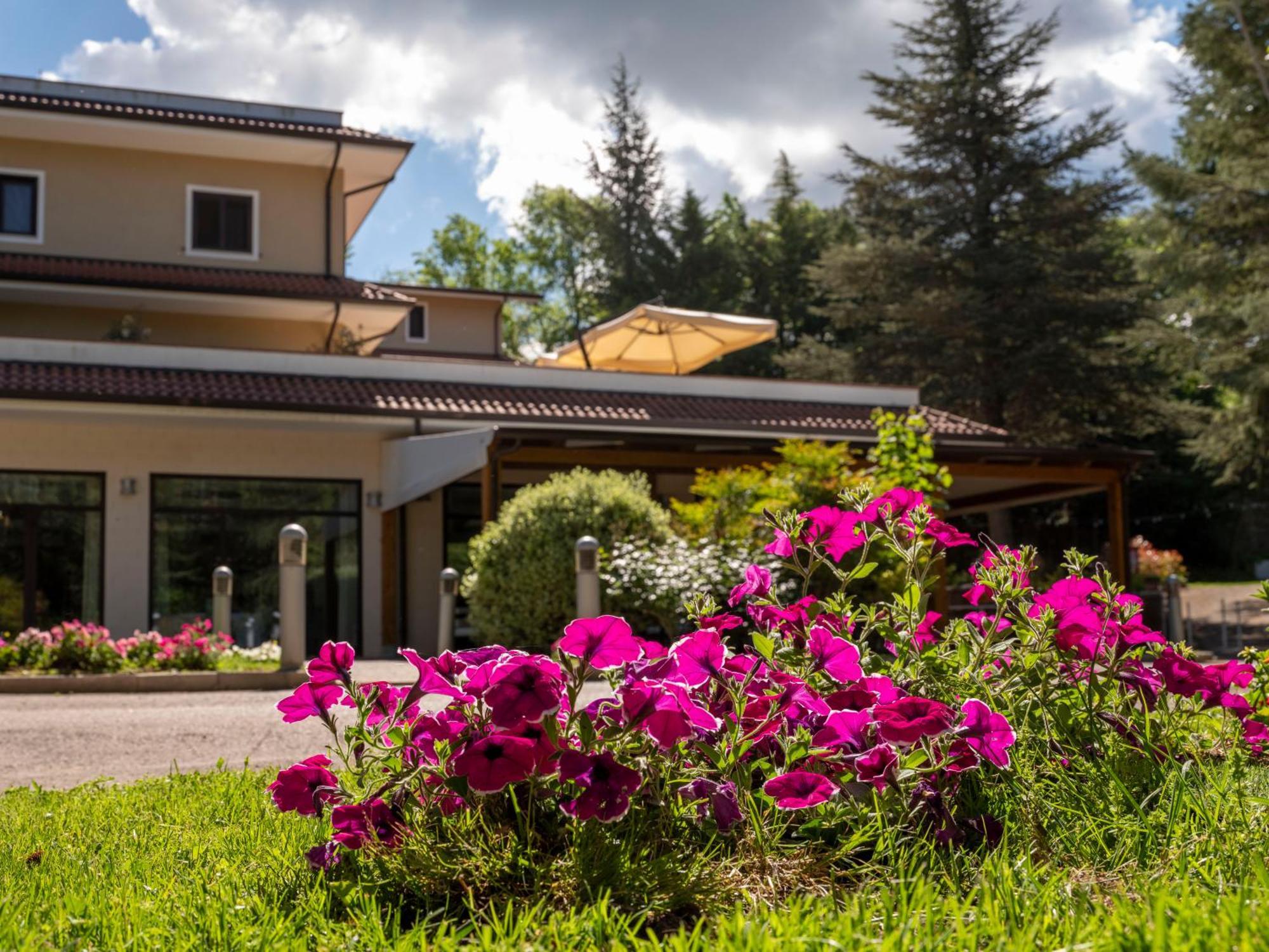 Il Castagneto Hotel Melfi Bagian luar foto