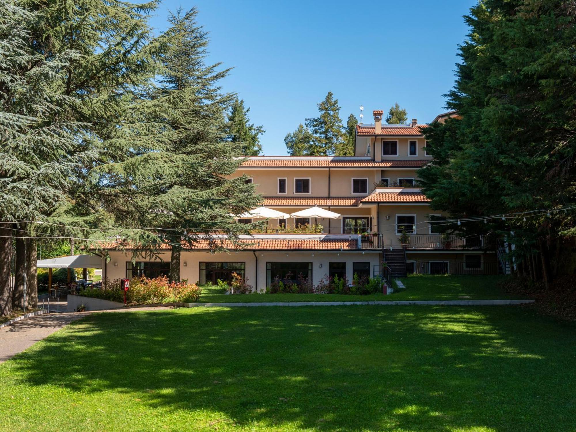 Il Castagneto Hotel Melfi Bagian luar foto